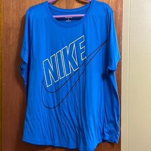 2X Women  Blue athletic Nike shirt